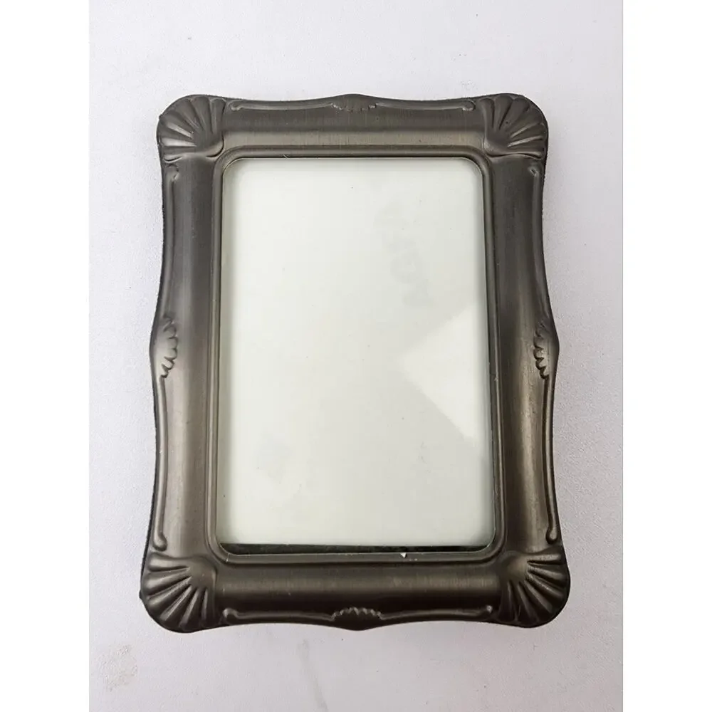 Mini Metal Silver Picture Frames 3.5 x 3